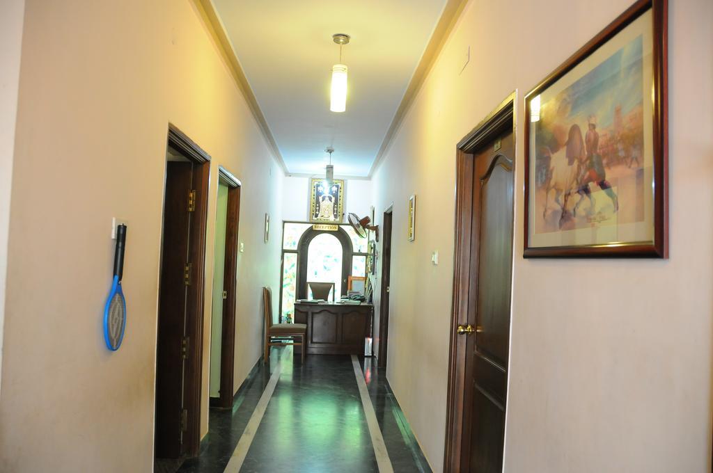 Lloyds Serviced Apartments,Krishna Street,T Nagar Madras Kamer foto